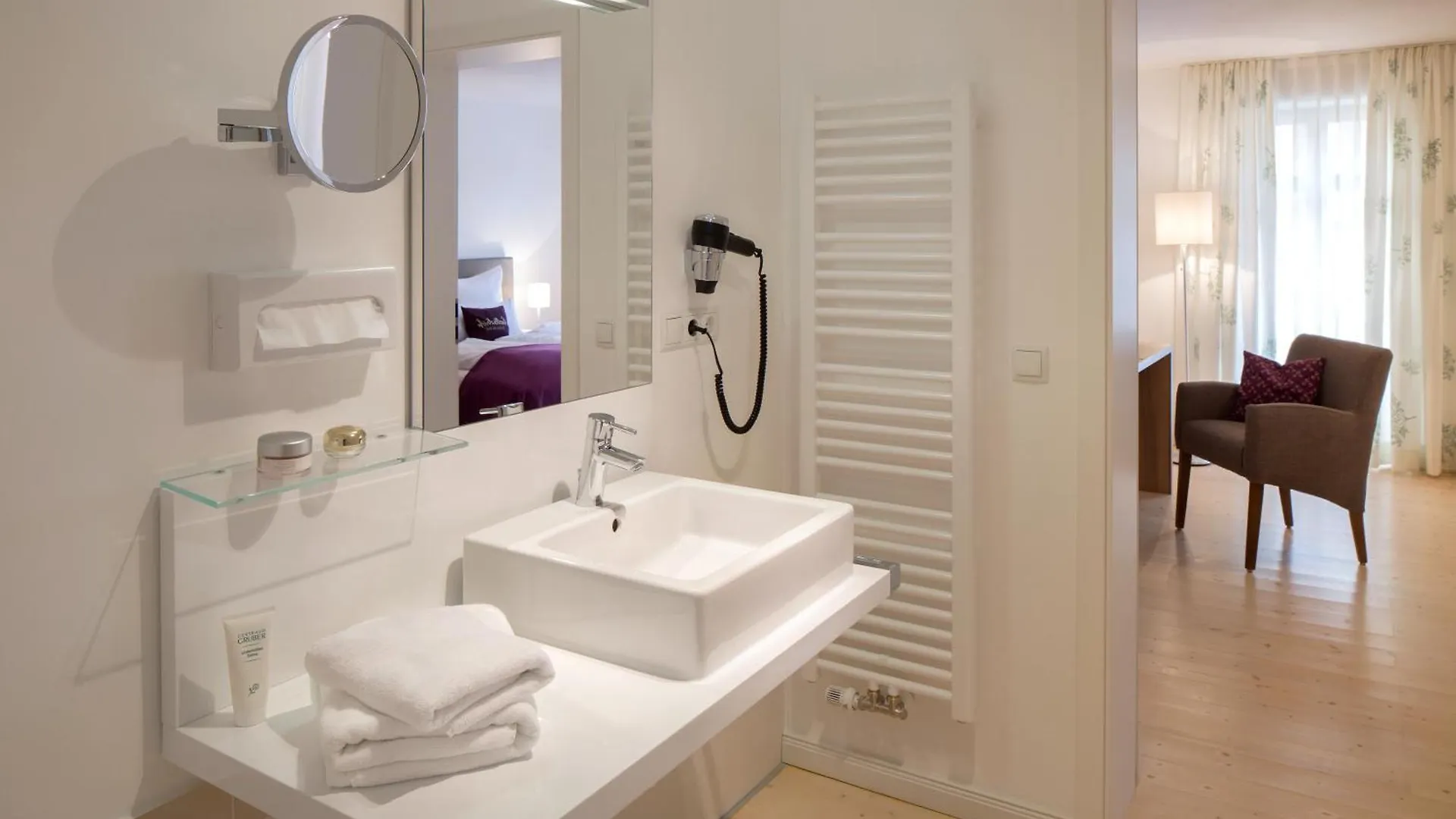 *** Hotel Hollerhoefe - Zu Gast Im Dorf Kemnath Germany